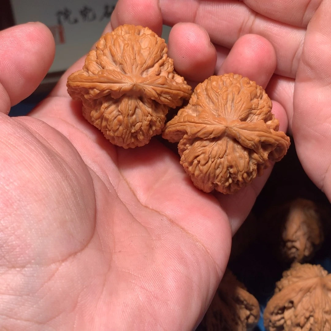 文玩核桃吊坠f*南疆石