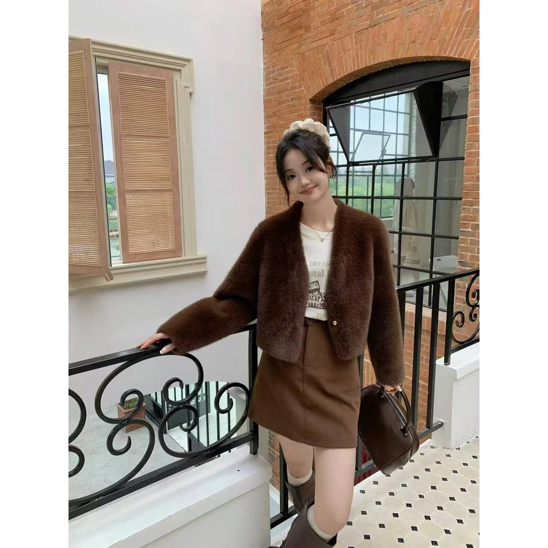 气质纽扣皮毛短外套ZBW32367衣长45