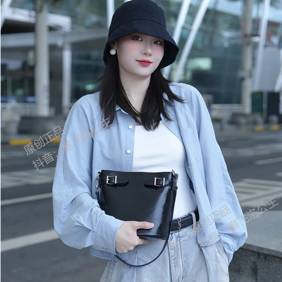 【CEFIRO · CiCi】秋冬休闲女士单肩斜跨水桶包 WGG-1WA832-1101