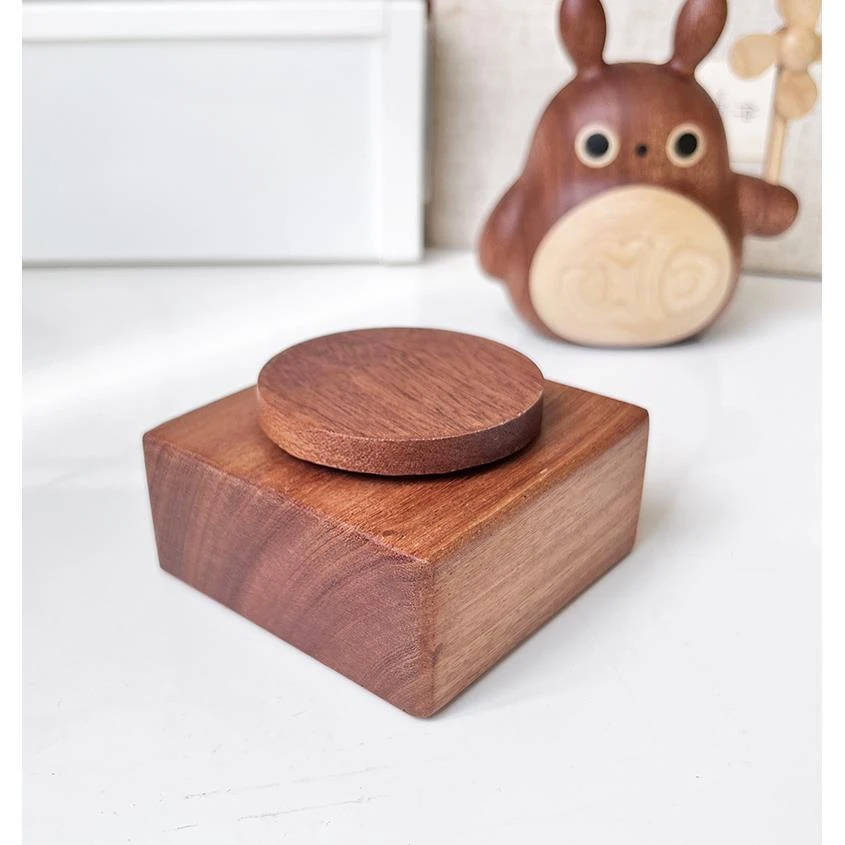 方圆音乐盒底座龙猫实木八音盒小托盘潮玩摆件旋转展示台只是底座