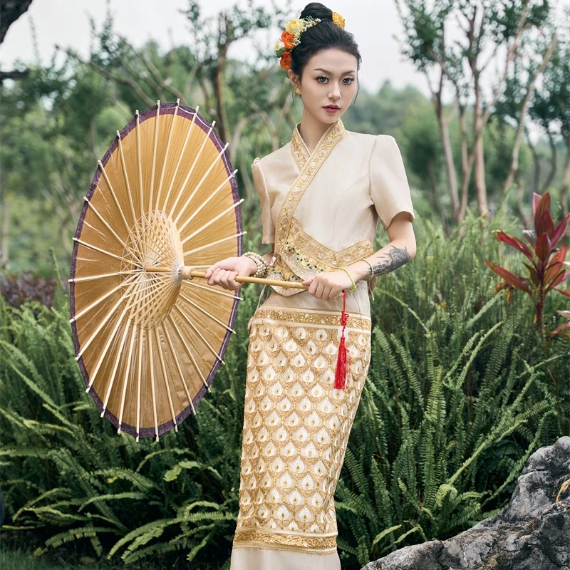沙芭利 西双版纳传统傣族服装 香槟金色套装 告庄旅游穿搭