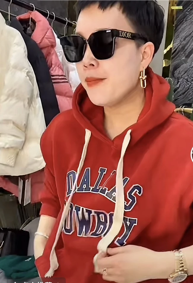 加绒加厚连帽卫衣女秋冬宽松慵懒风套头外套