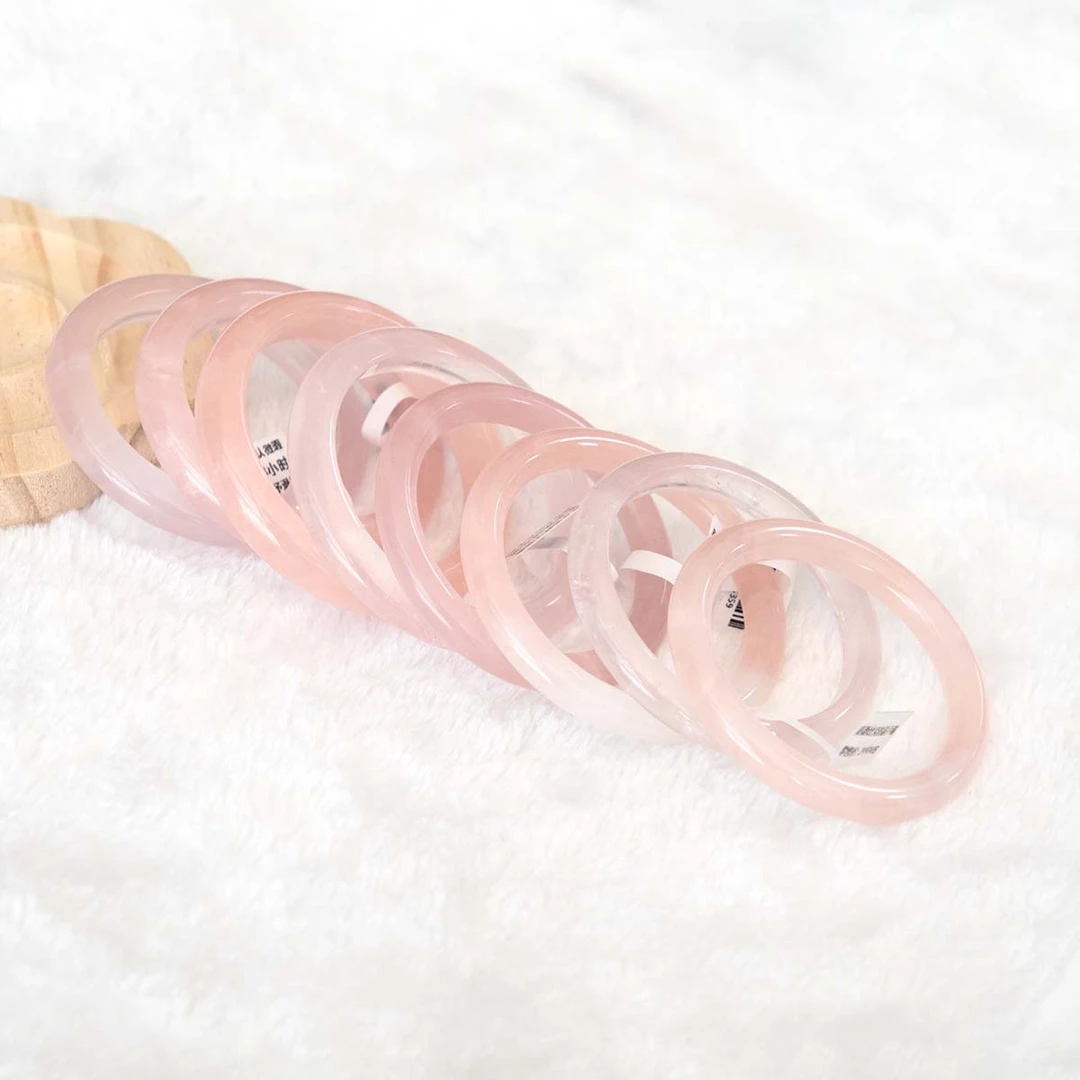 （直播间过款链接F299-F250） 马达加斯加粉晶手镯（多样性，发一）