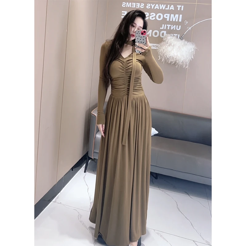 法式赫本风小众设计感褶皱飘带连衣裙女秋季修身显瘦a字长裙