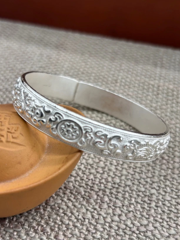 足银手镯 云南寸家银饰 足银999雪花银《吉祥八宝》手镯