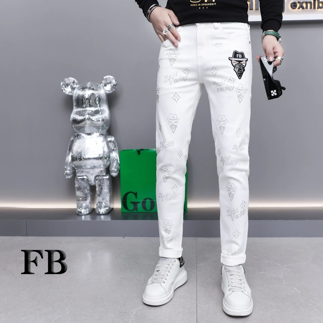 秋季新款时尚潮流欧货潮牌男士修身烫钻牛仔裤9128