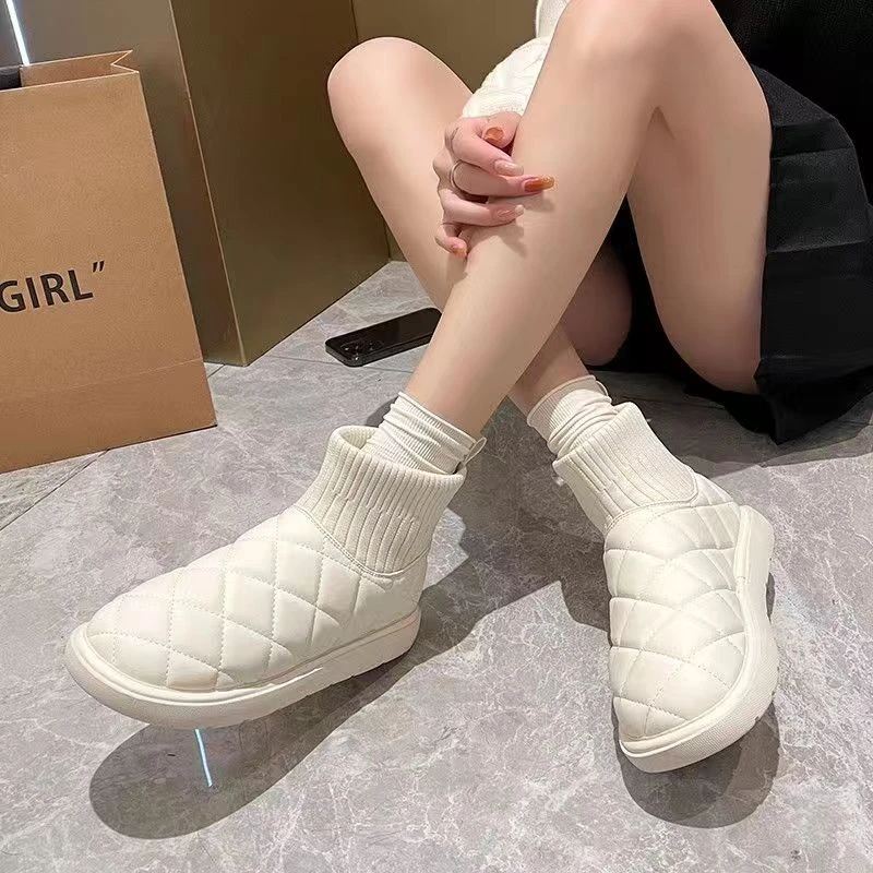2023新款小熊雪地靴秋冬时尚休闲百搭外穿加绒保暖女鞋雪地靴菱格