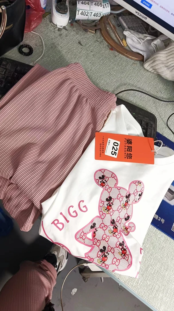 港风休闲运动套装女夏洋气减龄盐系印花短袖格子直筒裤两件套薄款