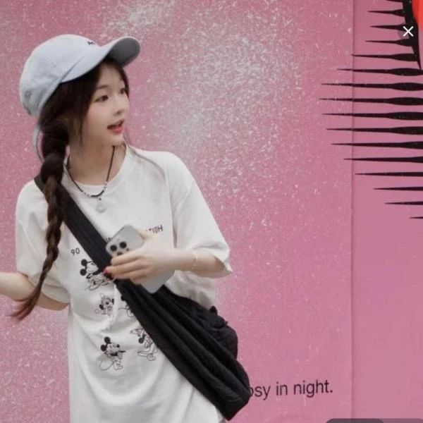 洋洋推荐时尚百搭休闲上衣T恤