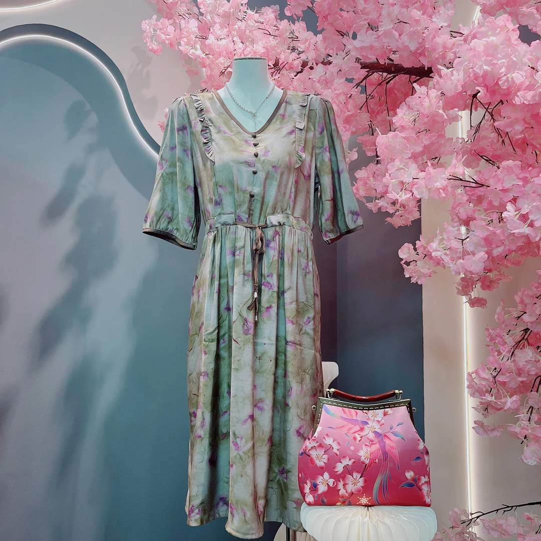 2736 《粉丝专享》 专柜品质洋气v领碎花显瘦连衣裙