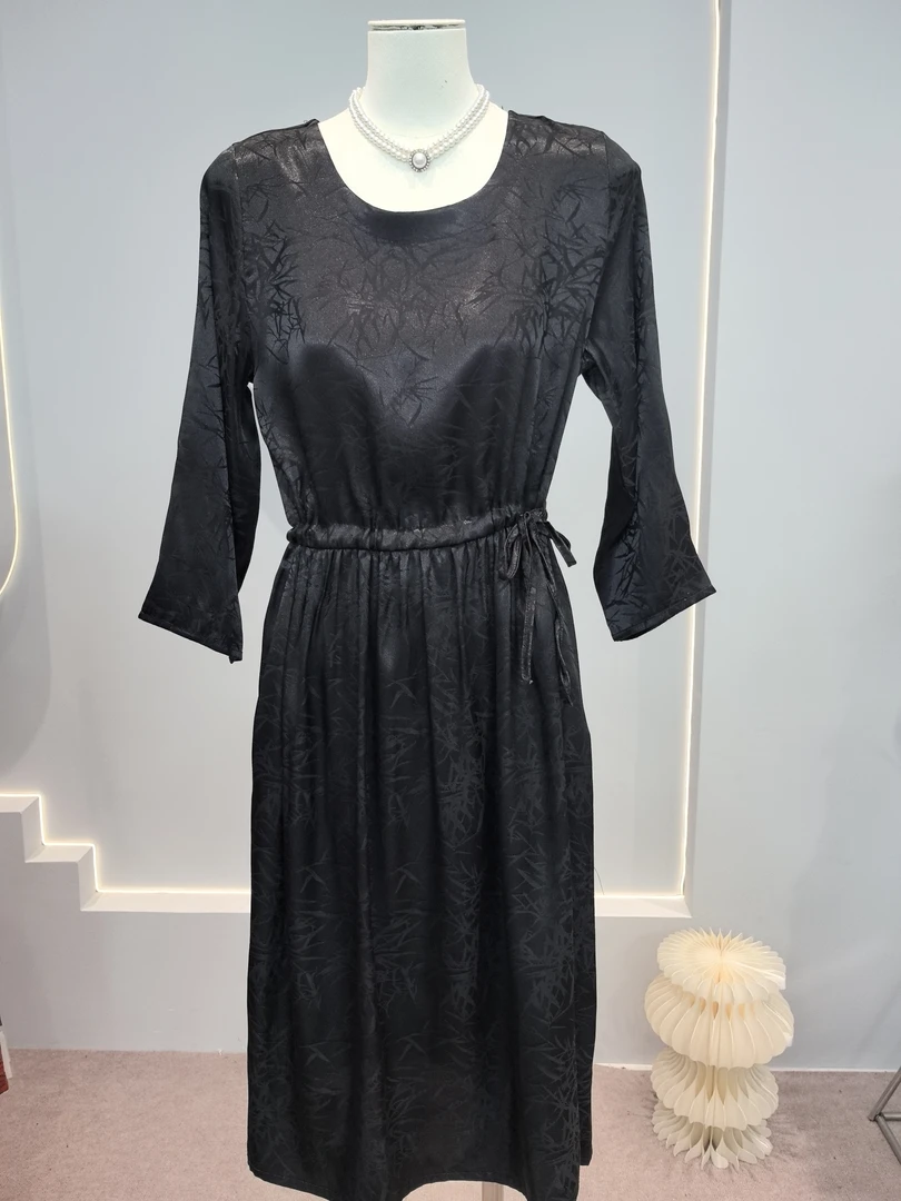 886《粉丝专享》春夏气质收腰显瘦女人味连衣裙