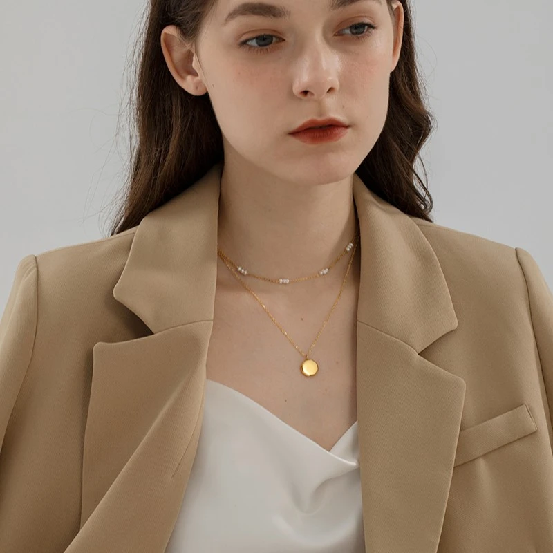 铜合金贝珠项链 法式天然淡水米粒小珍珠锁骨链女 百搭叠戴项链