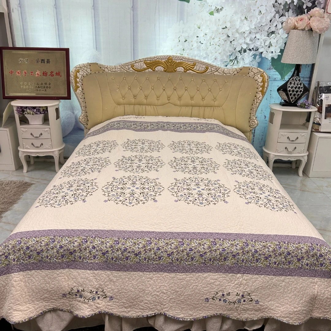 2023新款纯棉机绗绣花床盖礼品款