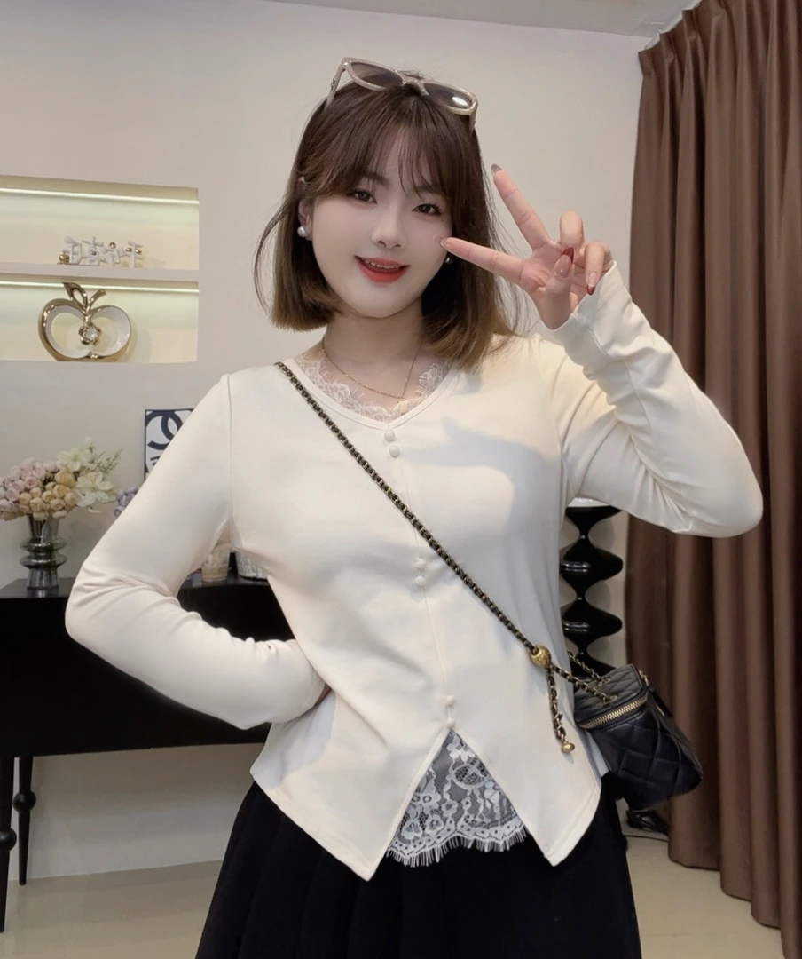 大码女装冬季新款2024洋气蕾丝拼接设计感长袖小众修身显瘦气质女