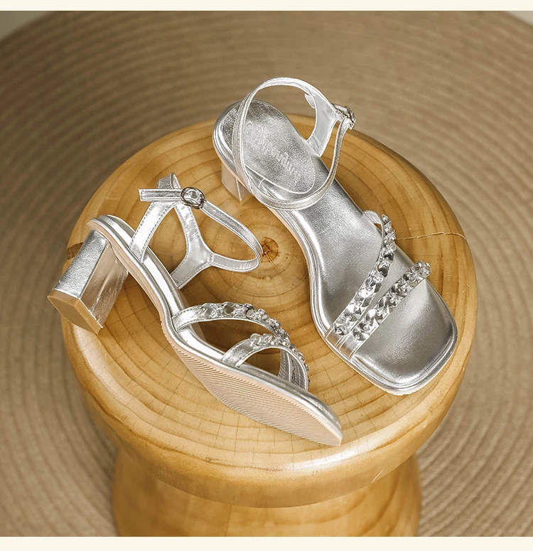 2024夏季新款爆款仙女风水钻法式一字带粗跟凉鞋时尚百搭舒适女鞋