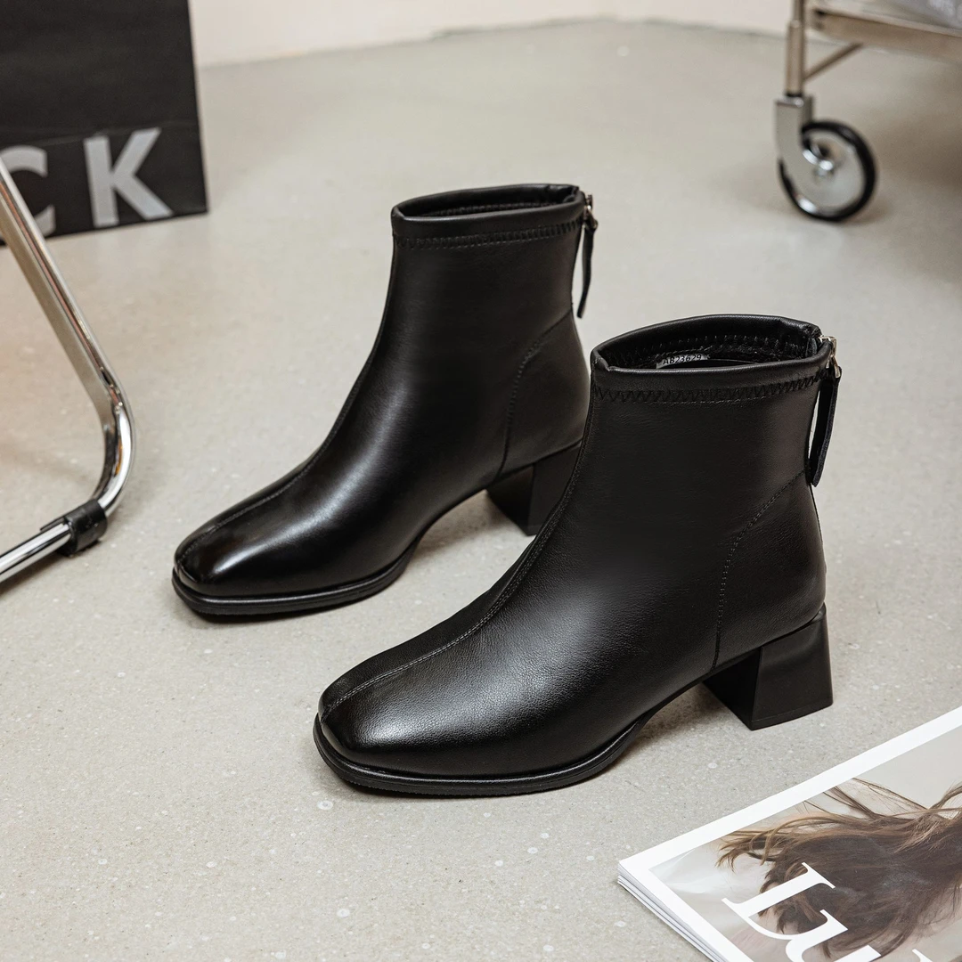 冬款真皮舒适粗跟百搭女款马丁靴QM-802-1