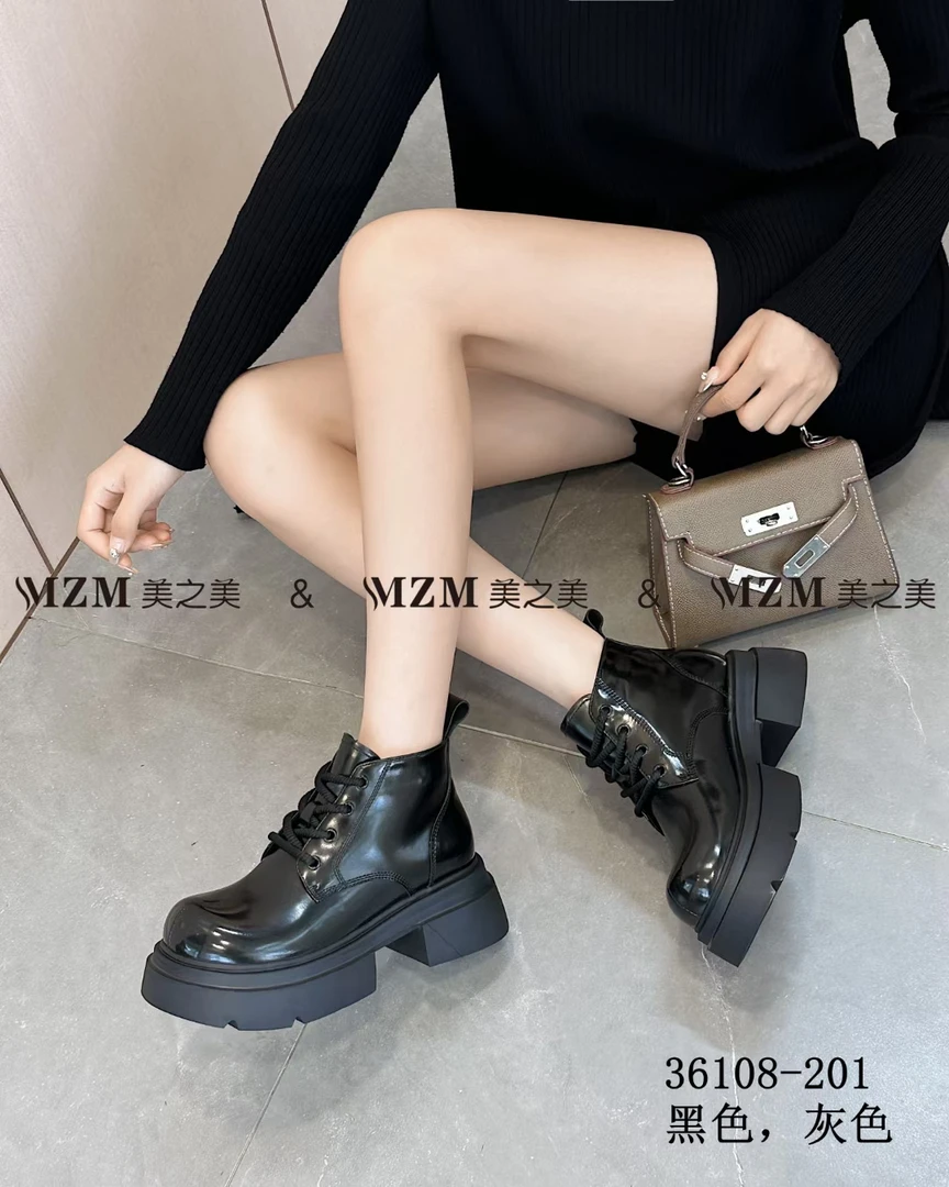 新版女款爆款烟筒靴马丁靴休闲靴时装靴简约又百搭
