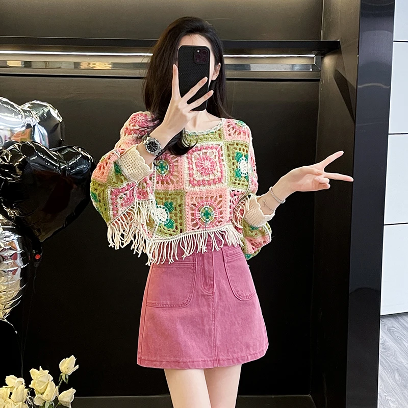 2024秋季新款蝙蝠袖不规则针织衫镂空短款设计感小众长袖女上衣潮