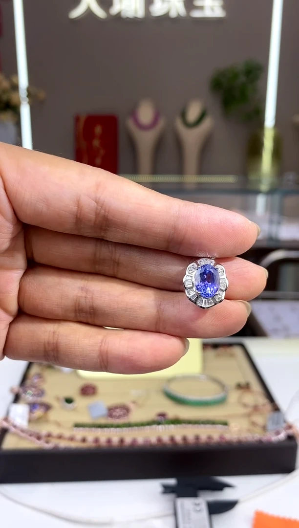 【闪购商品】坦桑石颈饰银S925镶嵌颈饰