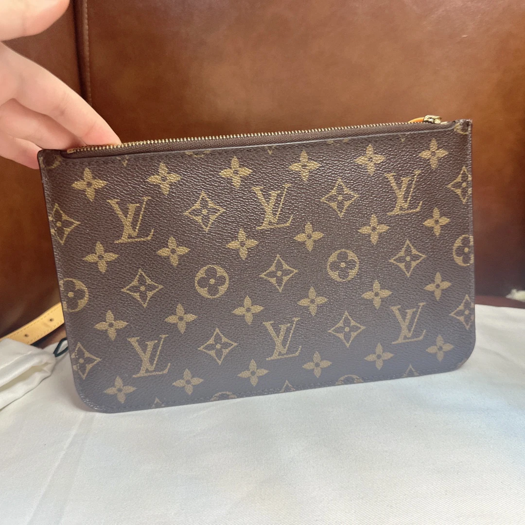 修复品Lvnf子包，lv斜挎中古洗漱