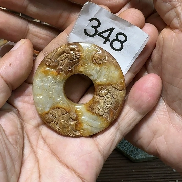 和田玉颈饰未镶嵌不**缘