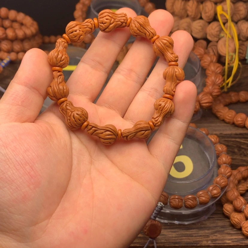 【闪购商品】桃核吊坠葫芦 龙纹桃核