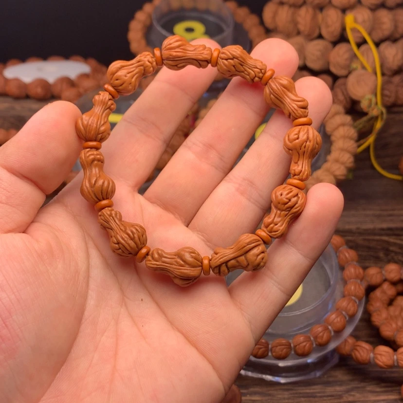 【闪购商品】桃核吊坠葫芦 龙纹桃核