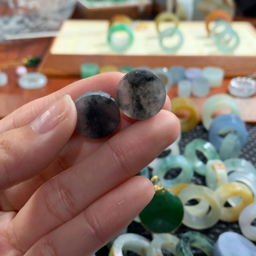 【闪购商品】定制翡翠未镶嵌小*点
