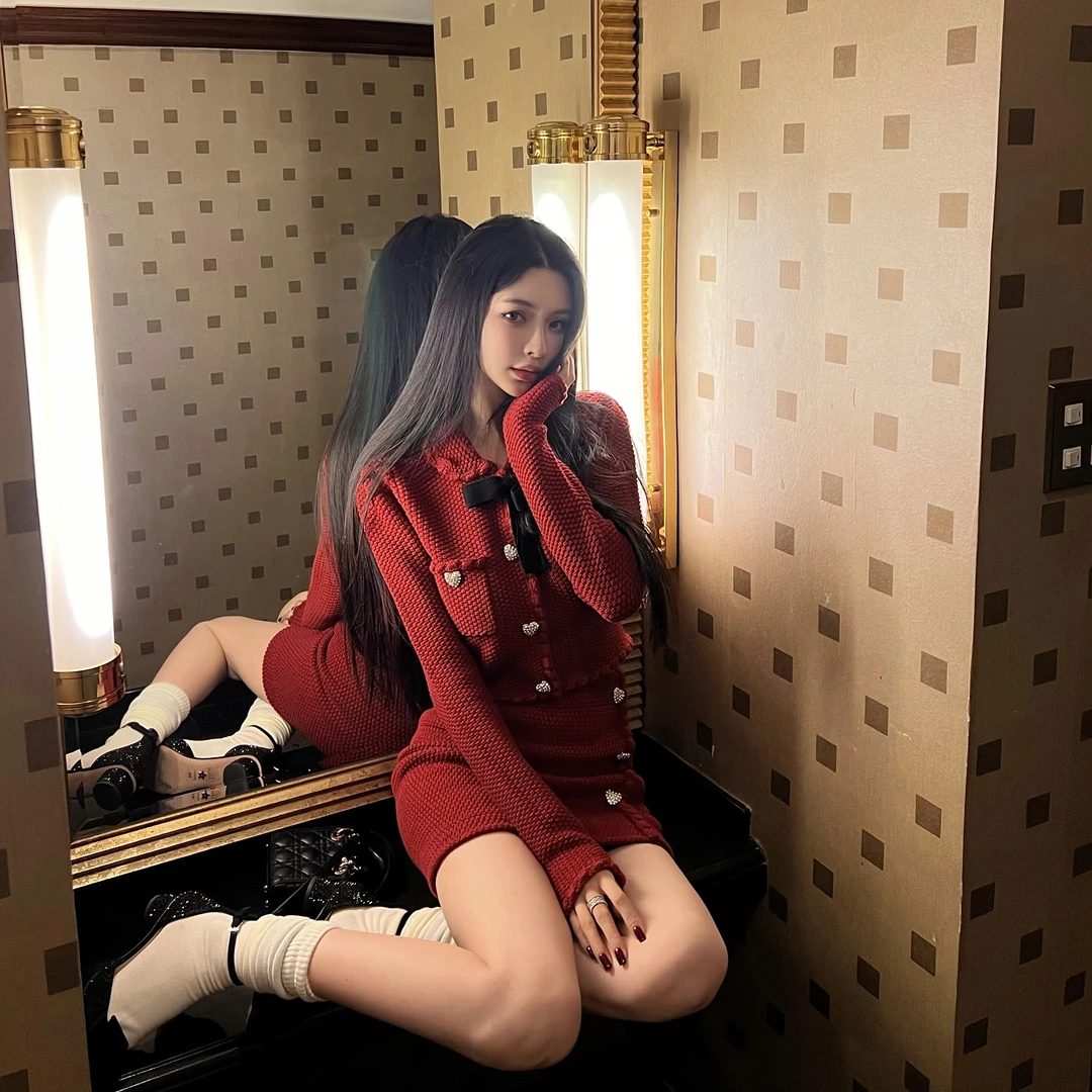 FBB limit气质套装女钻扣娃娃领羊毛混纺上衣包臀半身裙D234219R