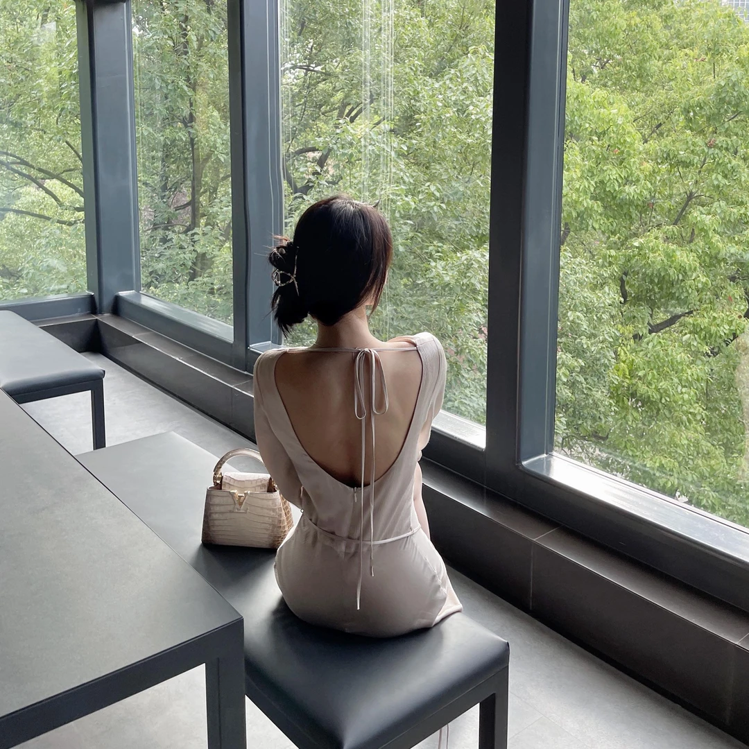 FBB limit感露背连衣裙光泽感人丝侧开叉系带柔顺长裙女D212277E