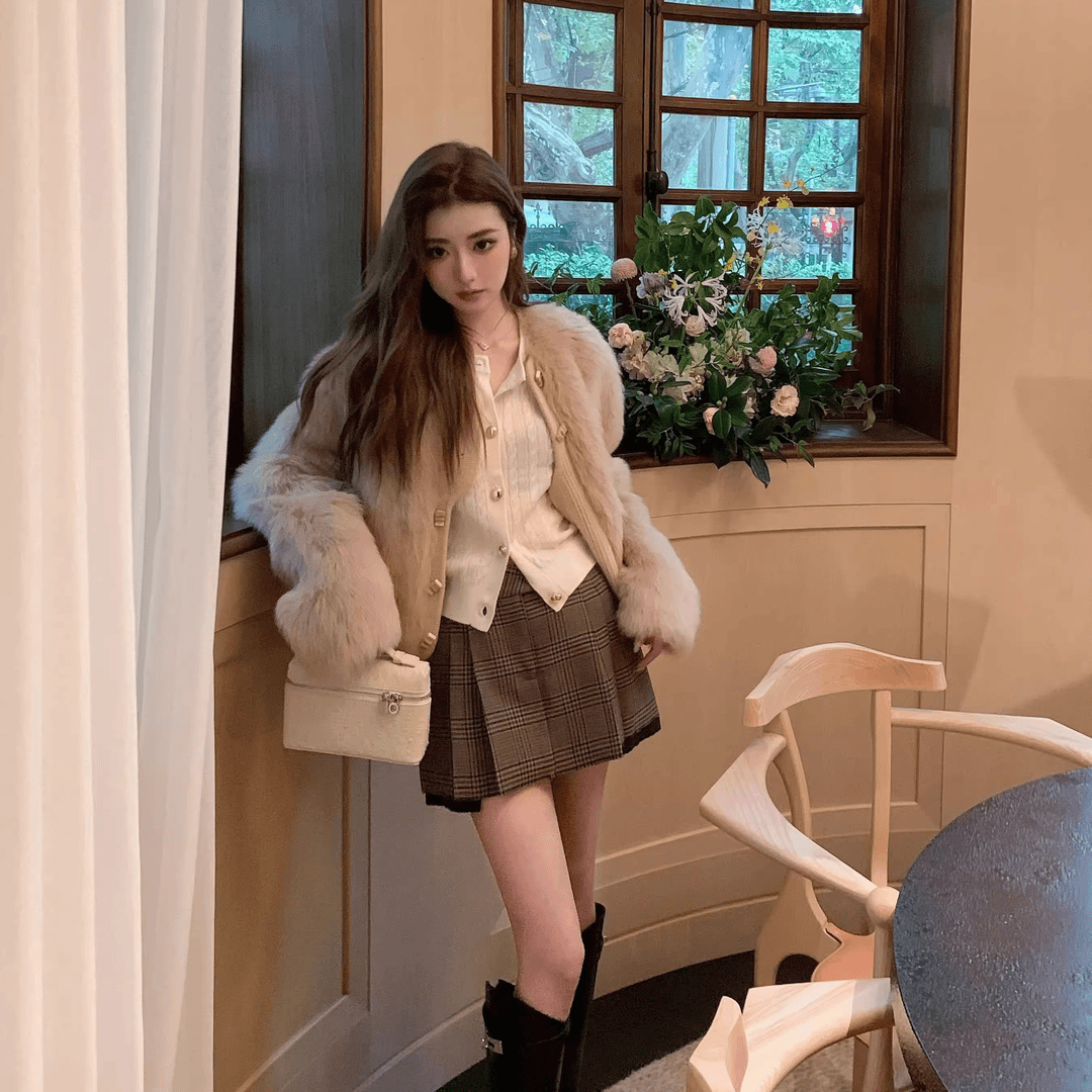 fbb limit FBBlimit新款西班牙进口托斯卡纳皮毛一体拼接毛衫D233719P