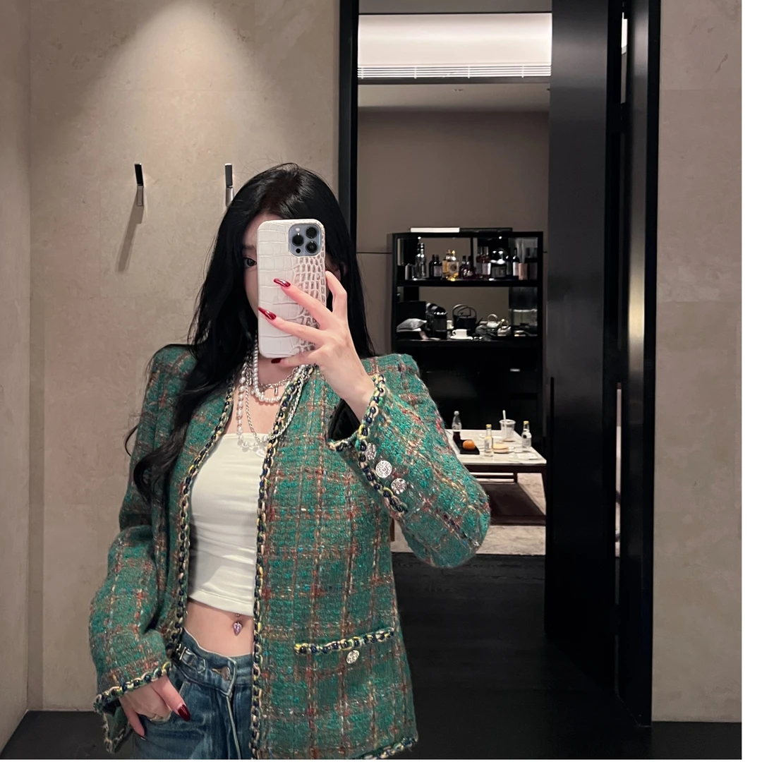 FBB limit重工款气质粗纺手工编织钉珠小香短外套女D233641X