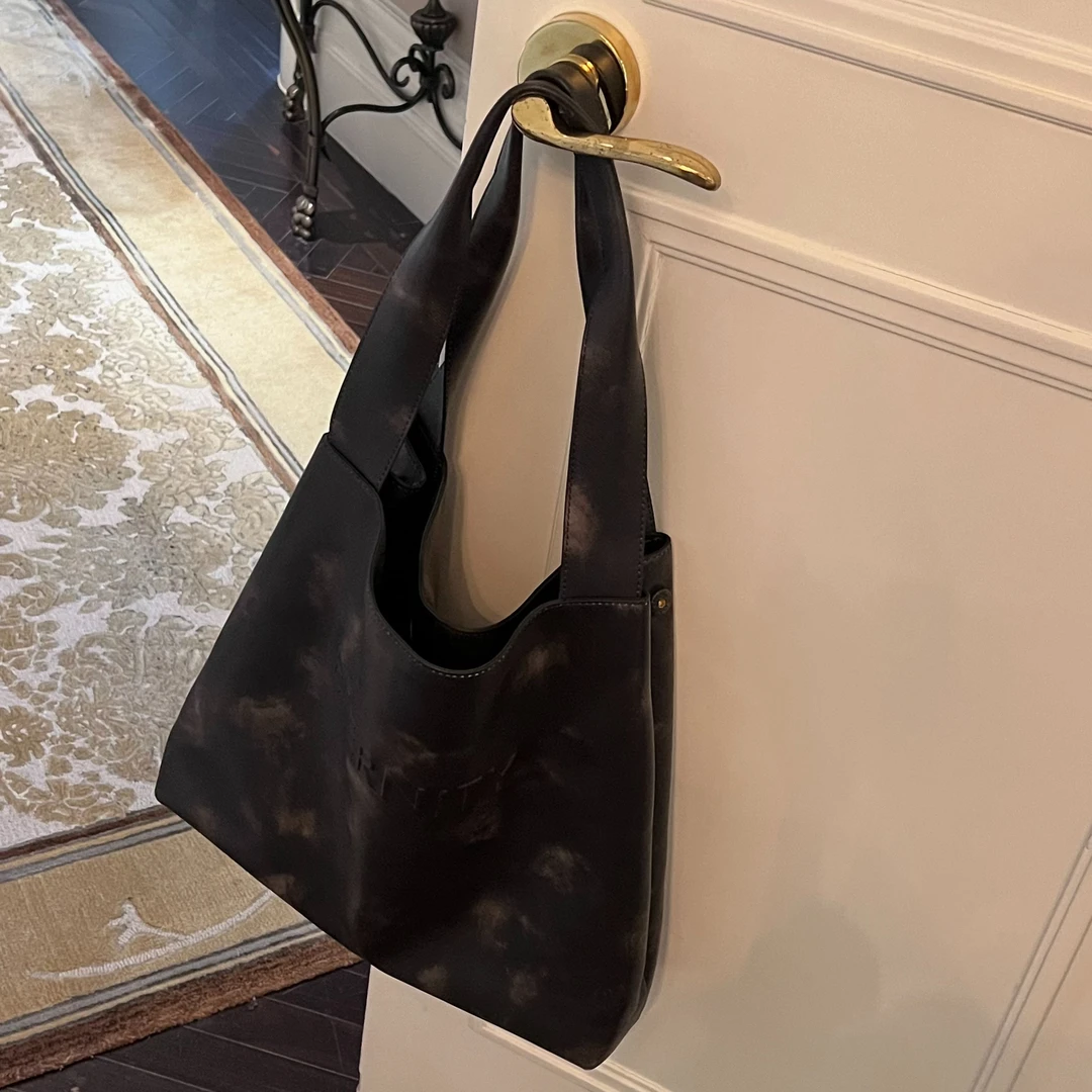 FBB limit美拉德风托特包A级小羊皮立体字母大容量单肩包D234033S