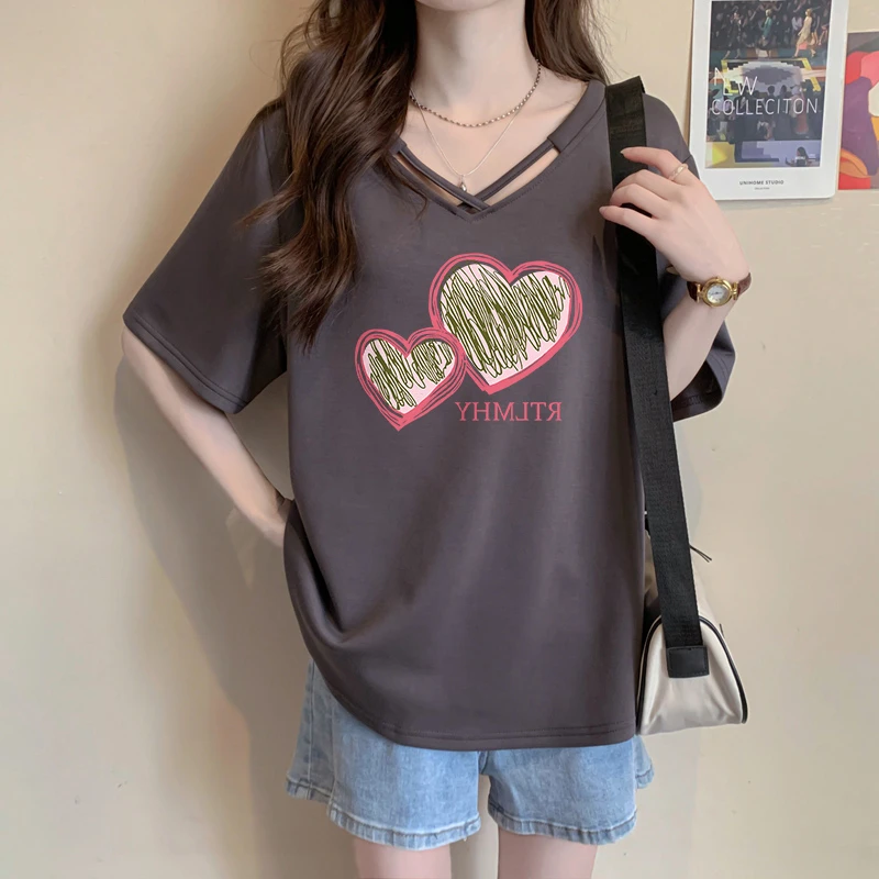 夏季宽松大码短袖T恤女韩版时尚百搭小个子显瘦设计感正肩V领上衣