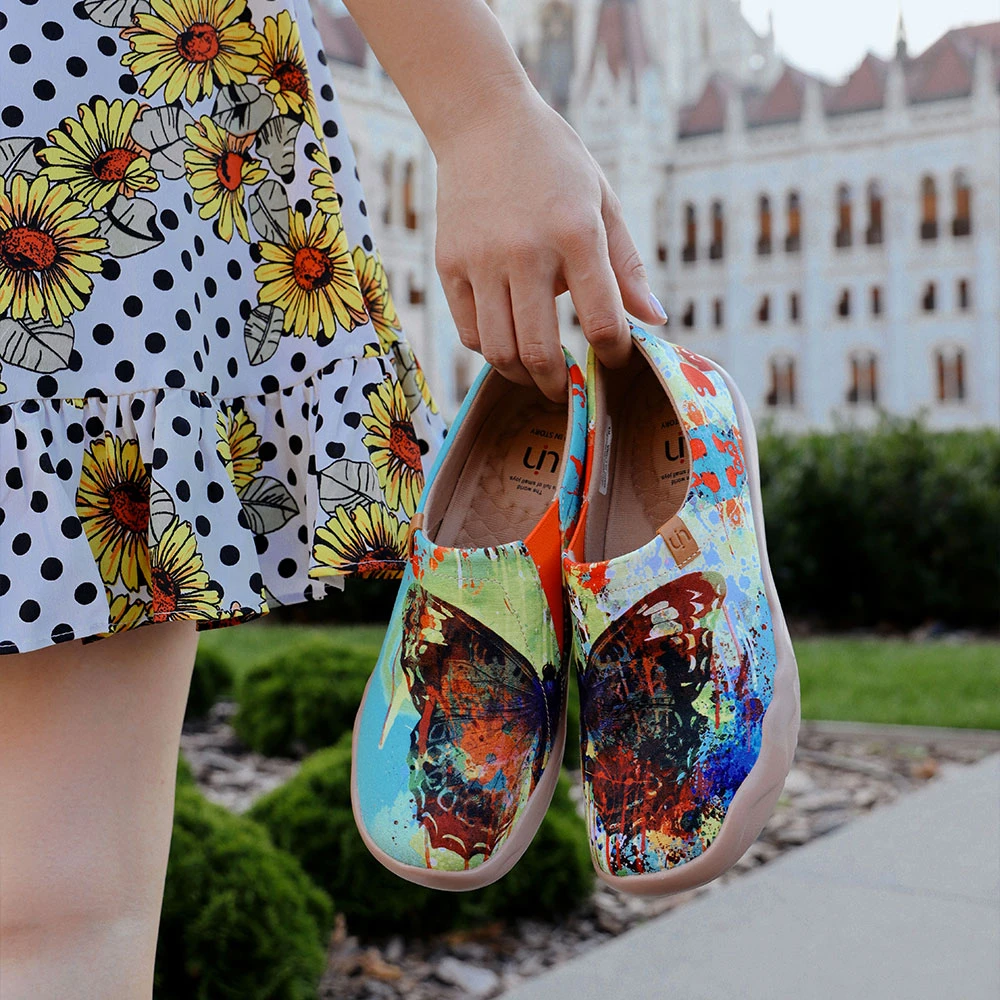 【热带蝴蝶】uin彩绘旅行鞋托莱多1萌宠休闲鞋一脚蹬帆布鞋