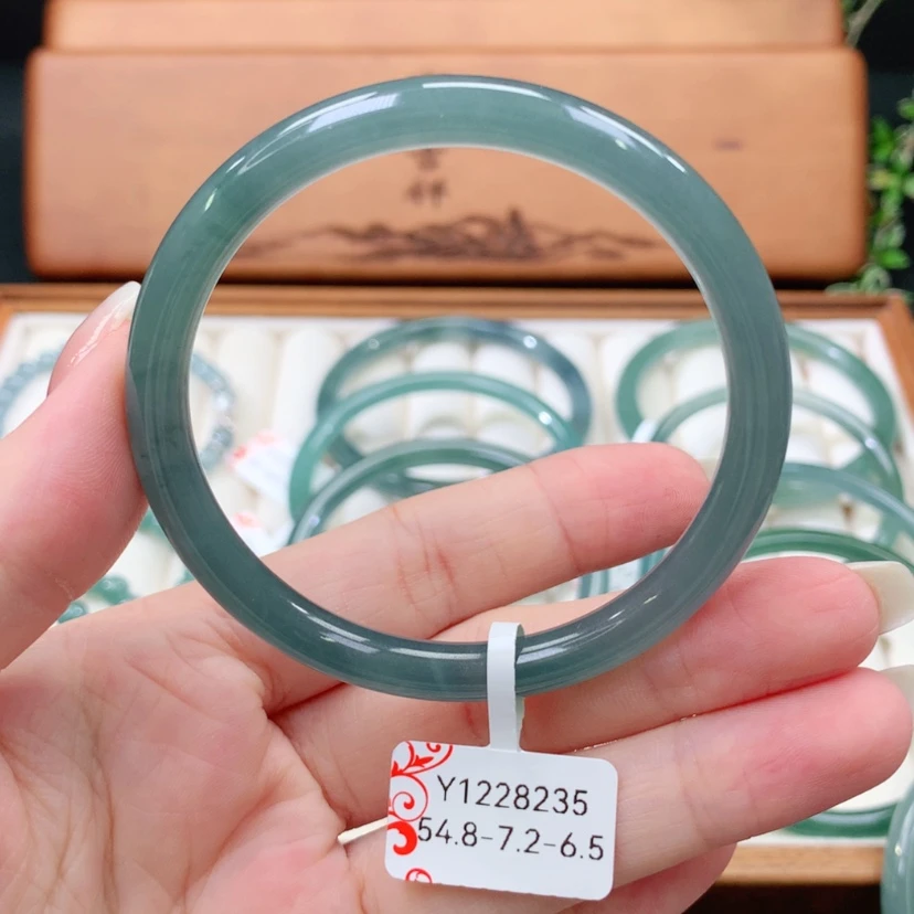 【闪购商品】翡翠手镯未镶嵌天然