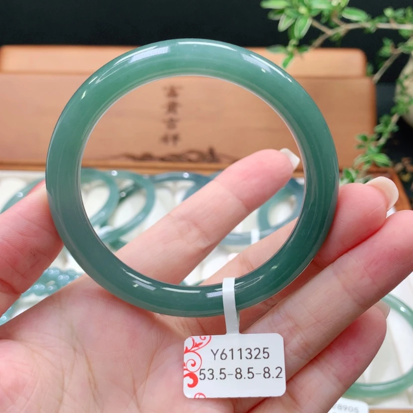 【闪购商品】翡翠手镯未镶嵌天然