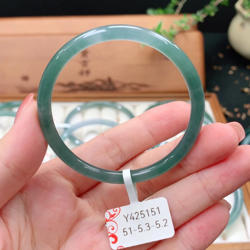 【闪购商品】翡翠手镯未镶嵌天然