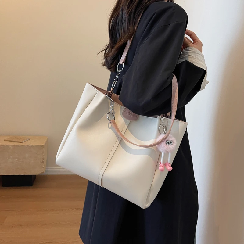 高级感包包女款爆款2023新款大容量休闲百搭单肩包质感通勤托特包