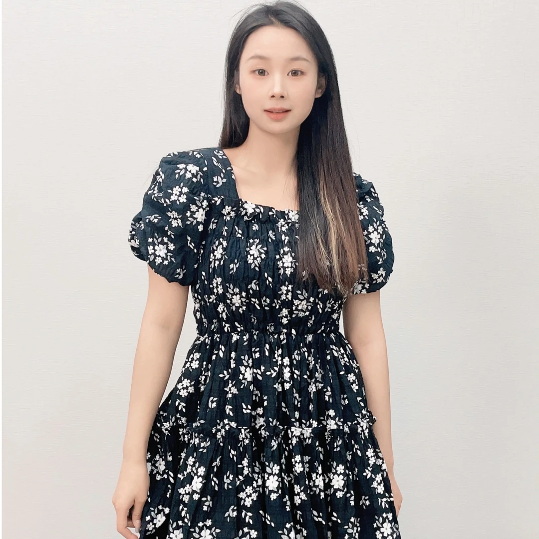 Lohas Town2023夏季新款显瘦时尚拼接侧摆连衣裙0503232019