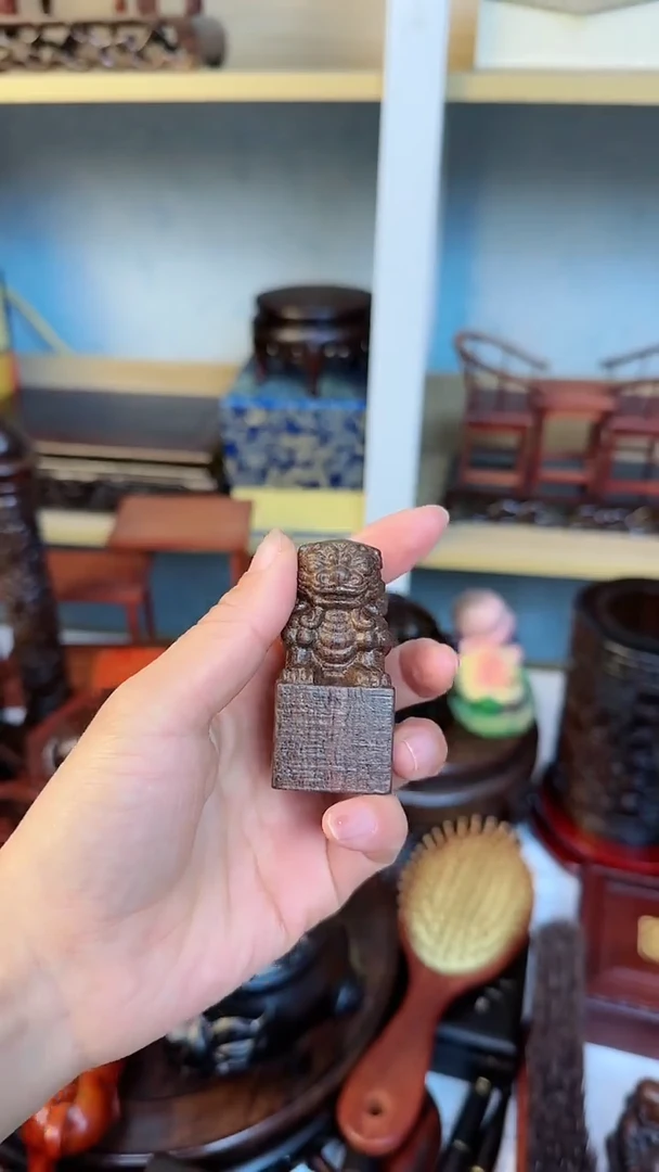 【闪购商品】红贵宝木雕印章