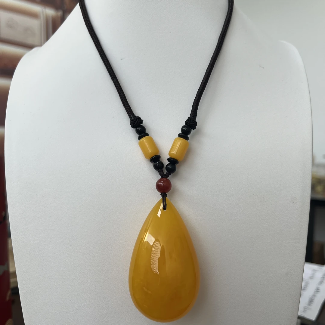 W047  【藏收级】藏族精工打磨小水滴素绳款毛衣链无杂无裂无优化