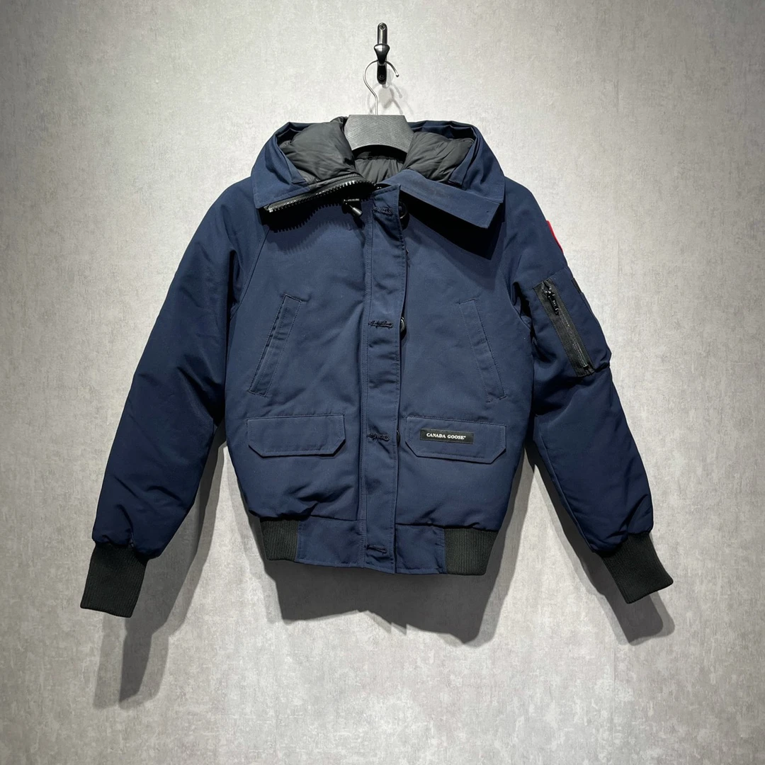 95新 加拿大鹅 Canada Goose藏青色ma1羽绒服/xs码/95新/Dy201156