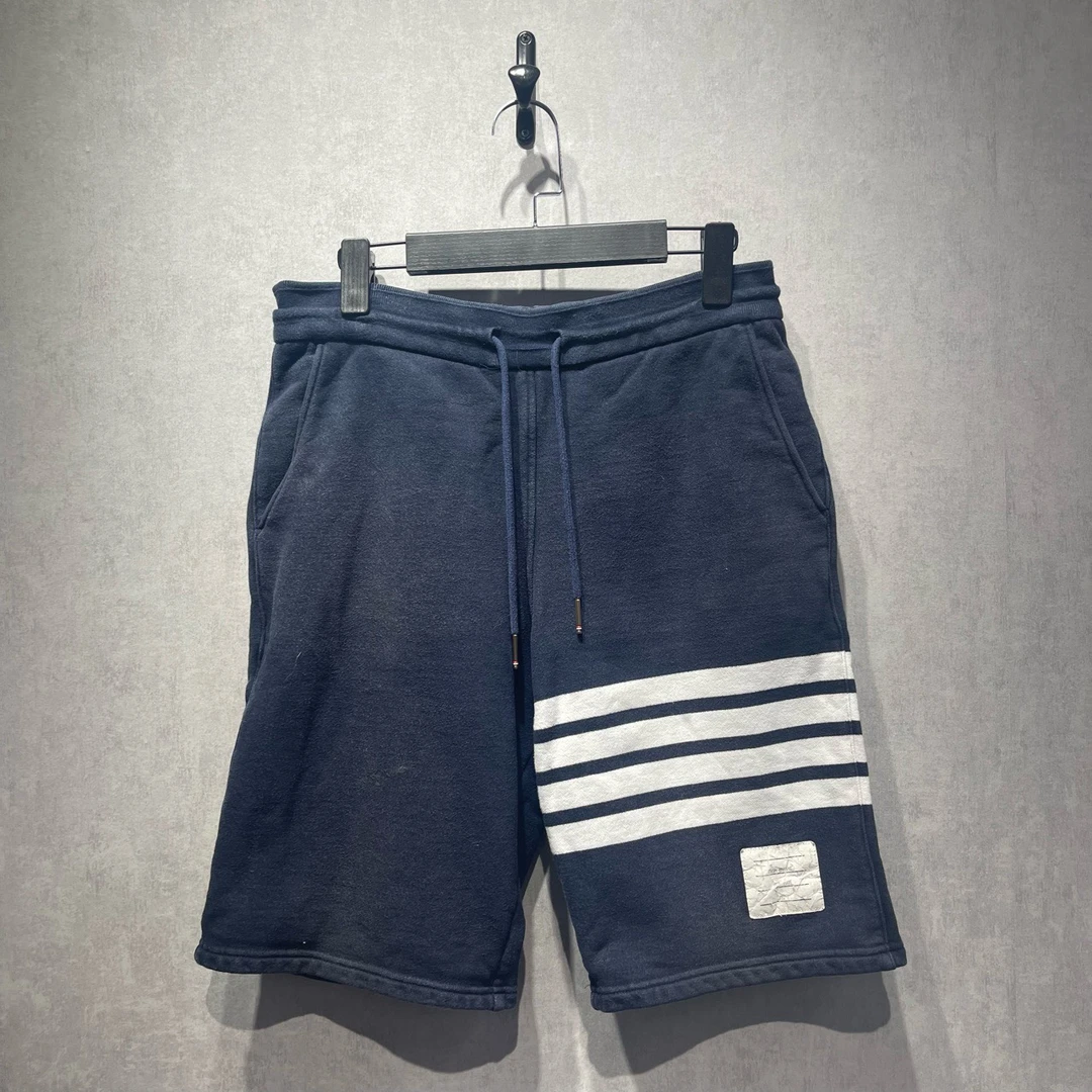 95新 THOMBROWNE TB 经典四条纹休闲短裤/1码/DY211547