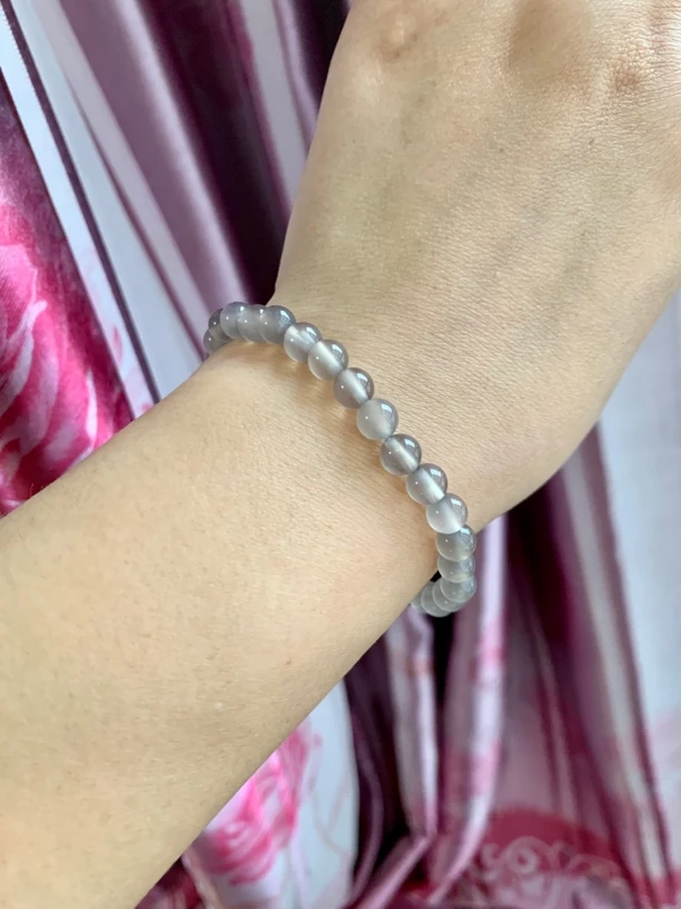 天然玛瑙玉髓冰灰手串卡6左右