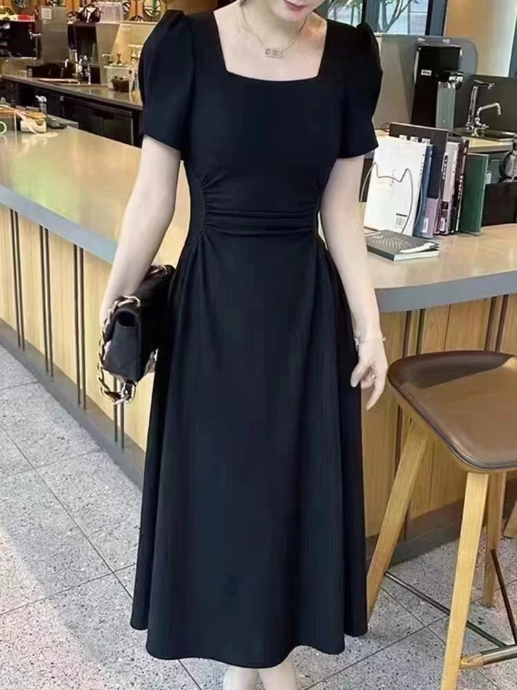 2024夏季新款方领小蛮腰显瘦气质法式黑色女士复古赫本风连衣裙