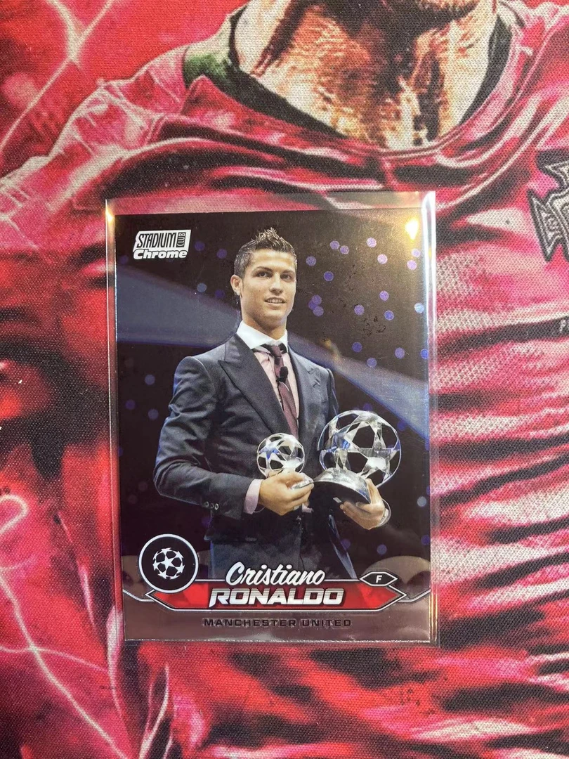 C罗捧杯球星卡1张（非折射卡，非限量卡）