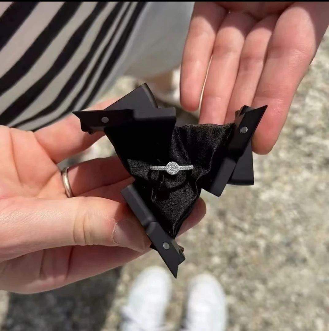 动能戒指盒魔方变形首饰盒求婚创意惊喜玩具戒指盒送女友个人用品