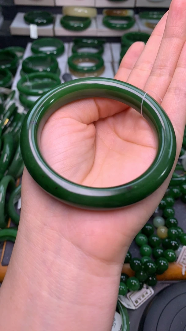 和田玉碧玉手镯55.8口径