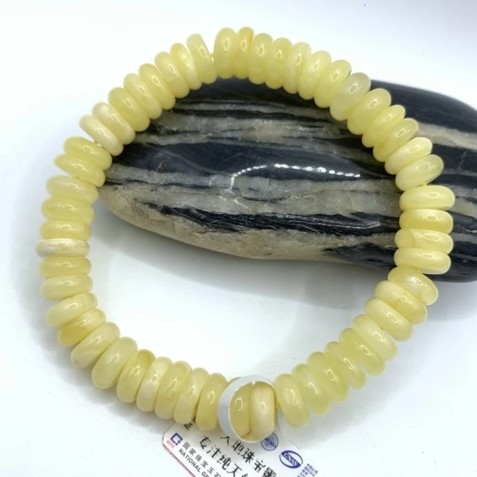 新粉关注福利，8mm天然原矿隔片鸡油黄色手串精美女士轻奢百搭时尚